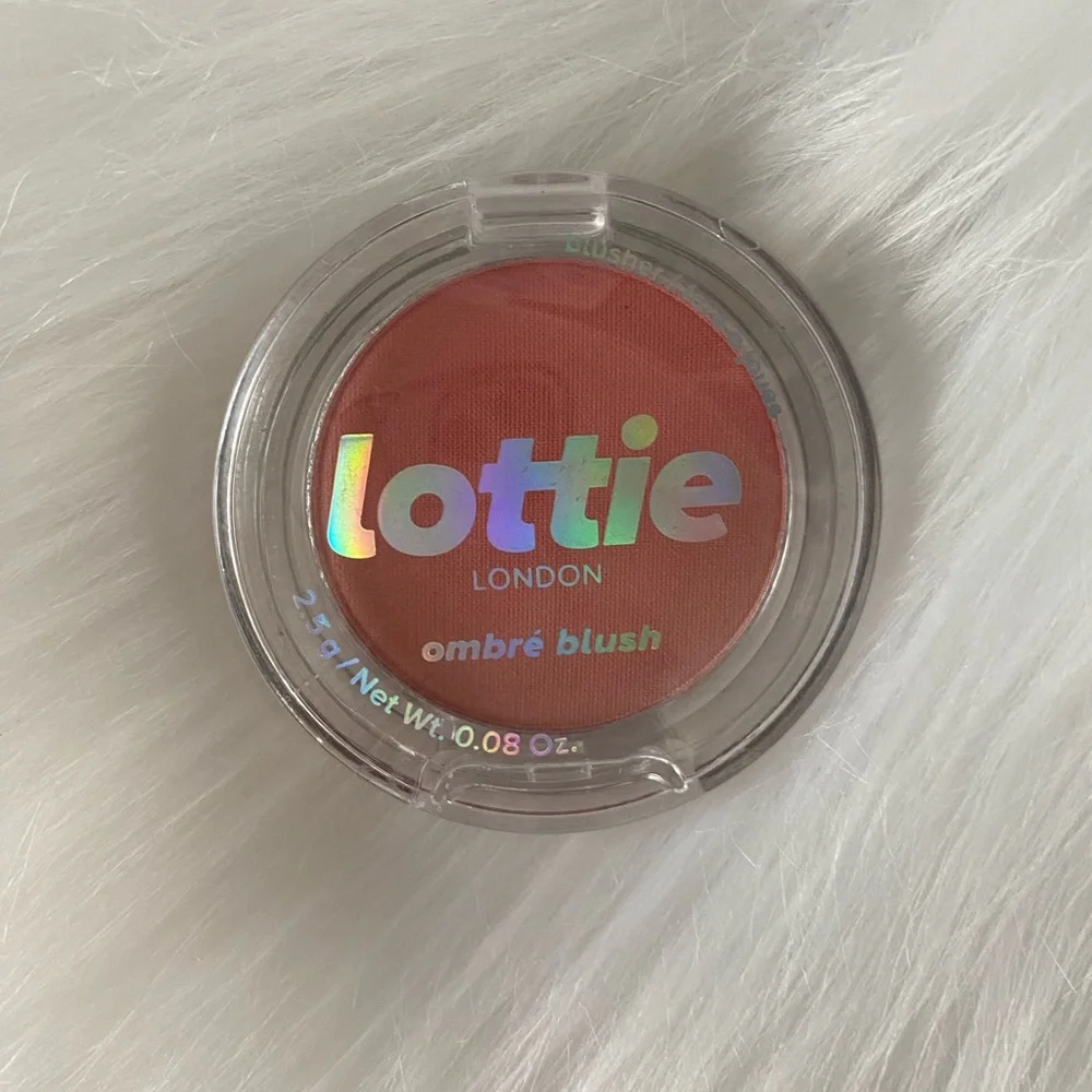 Lottie London Ombré blush in exposed - Picture 2 of 11
